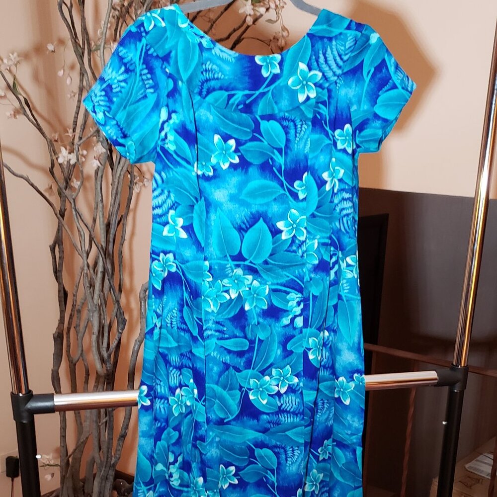 Vintage Made in Hawaii Tiki Waterfall Back Maxi Dress. Bright Blues.